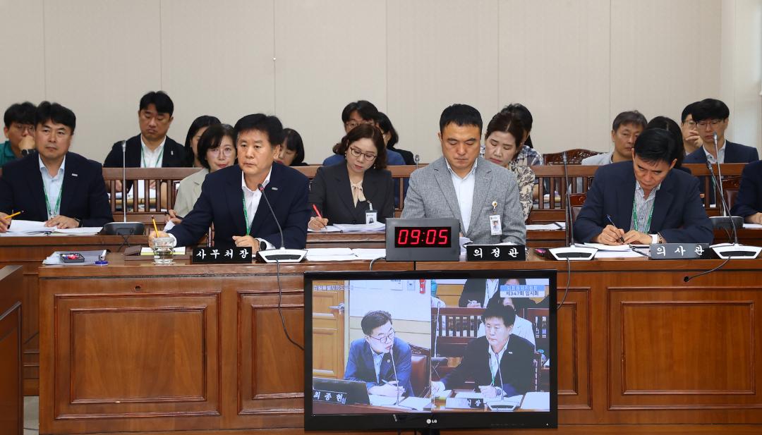 '제347회 제2차 의회운영위원회' 게시글의 사진(16) '2026-07-09 제347회 제2차 의회운영위원회 (16).jpg'