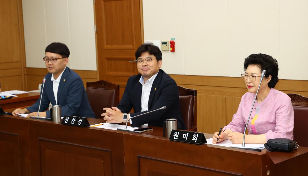 '제330회 제1차 교육위원회' 게시글의 사진(7) '2024-07-02 제330회 제1차 교육위원회 (7).jpg'