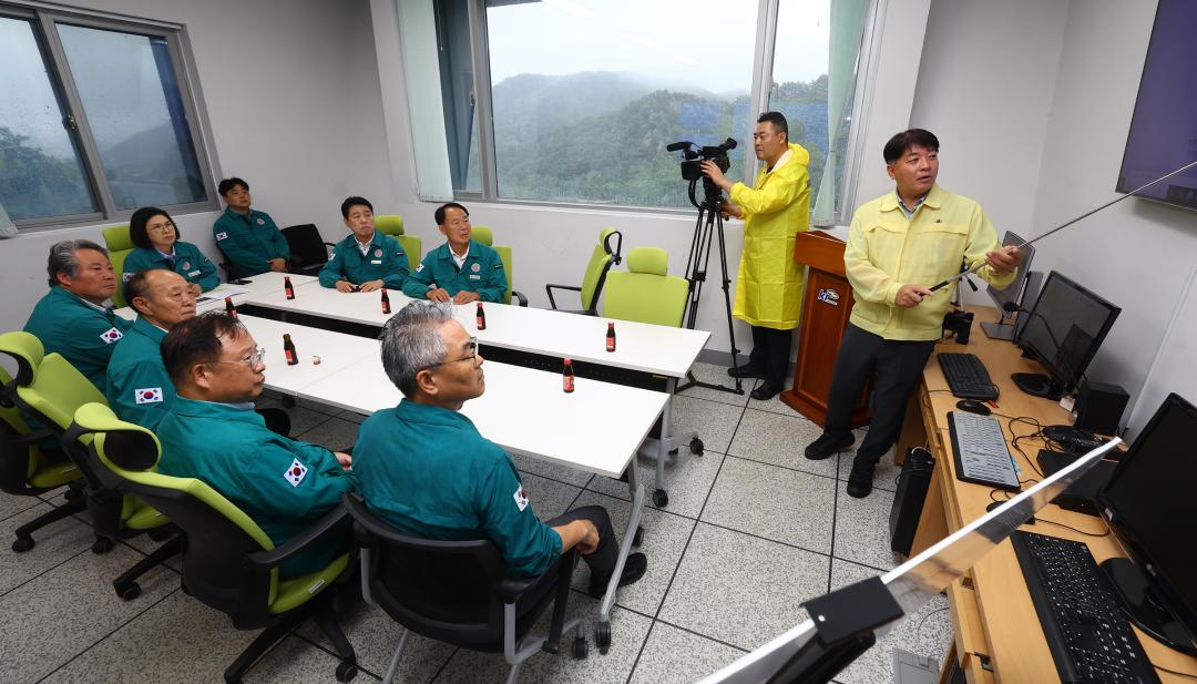 '제340회 농림수산위원회 현지시찰' 게시글의 사진(9) '2025-09-17 제340회 농림수산위원회 현지시찰 (9).jpg'
