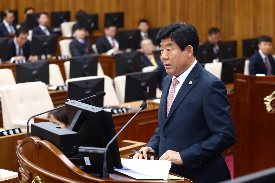 '제344회 제2차 본회의(2026년도 제1회 도정 및 교육행정에 관한 질문)' 게시글의 사진(91) '2026-04-02 제344회 제2차본회의(2026년도 제1회 도정 및 교육행정에 관한 질문) (95) 김기철 의원.jpg'