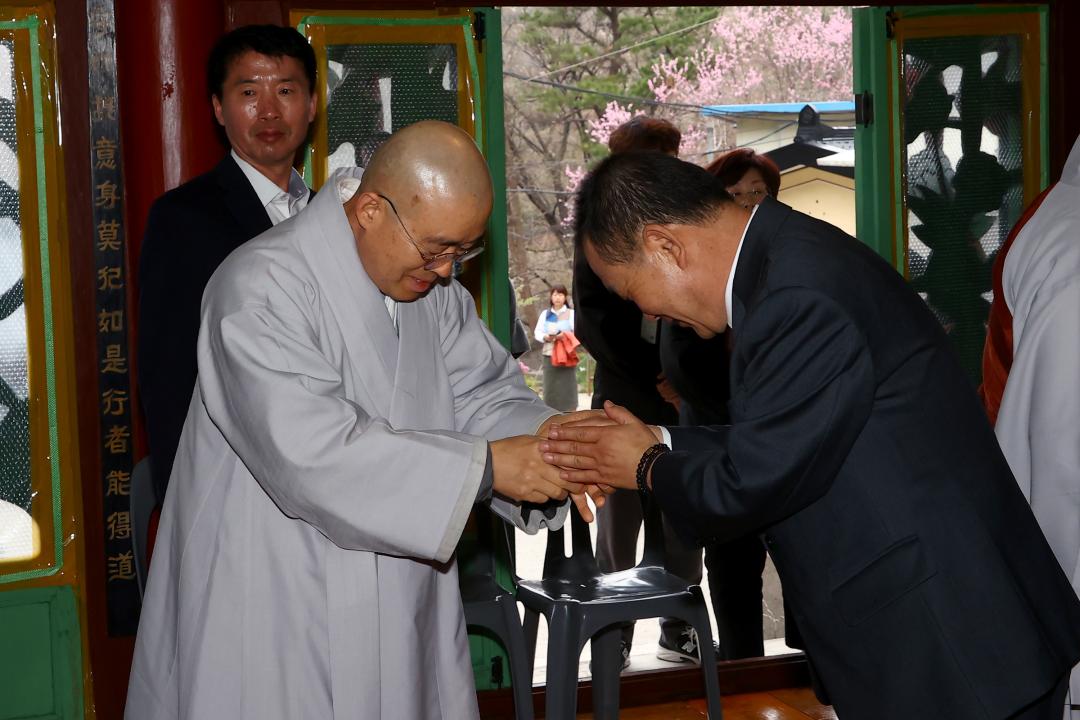 '전통사찰(제49호)지정 감로사 방문' 게시글의 사진(6) '2026-04-01 전통사찰(제49호)지정 감로사 방문 (6).jpg'