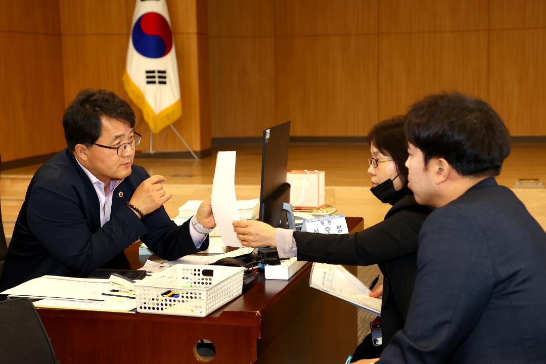 '2024회계년도 결산검사장' 게시글의 사진(18) '2025-04-29 2024회계년도 결산검사장 (18).jpg'