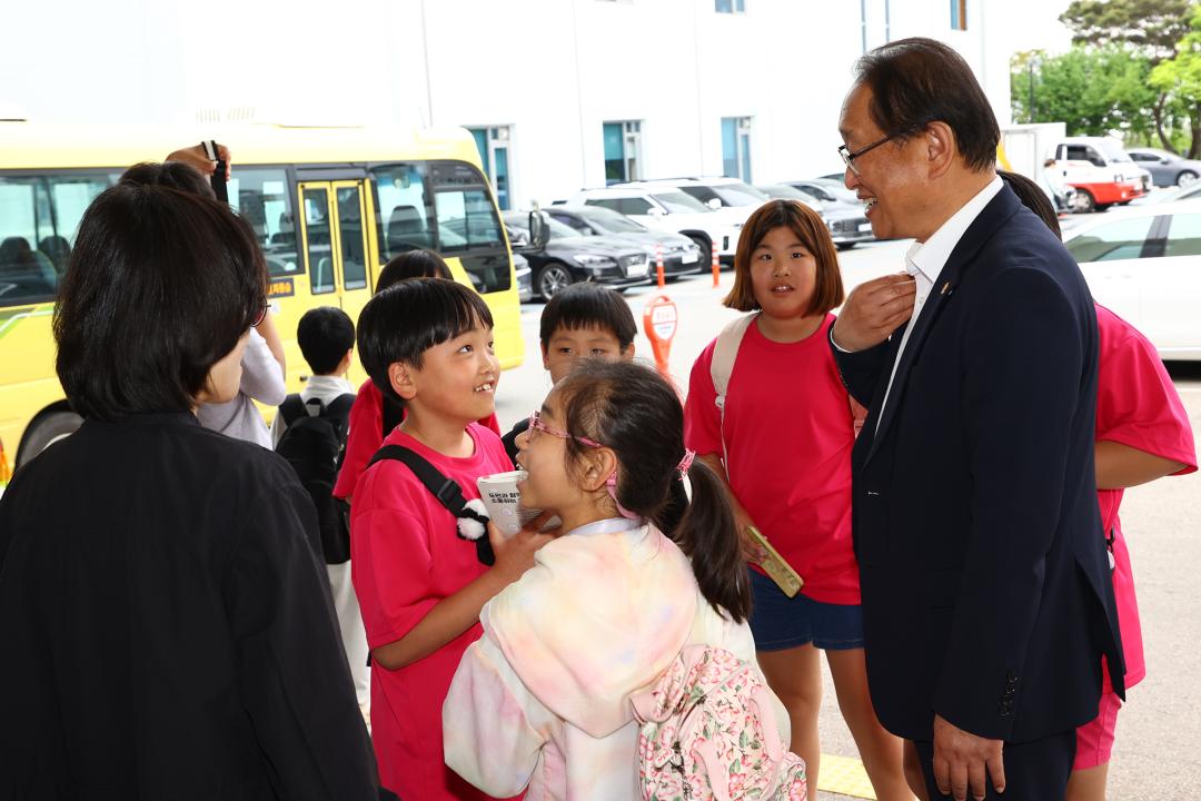 '강원특별자치도의회방문' 게시글의 사진(18) '2025-05-23 강원특별자치도의회방문(춘천 남산초등학교) (58).jpg'