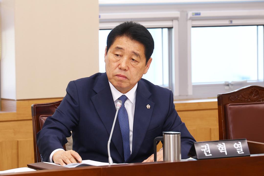 '제342회 제1차 농림수산위원회(2025년도 행정사무감사(보건환경연구원))' 게시글의 사진(15) '2025-11-05 제342회 제1차 농림수산위원회(2025년도 행정사무감사(보건환경연구원)) (15).jpg'