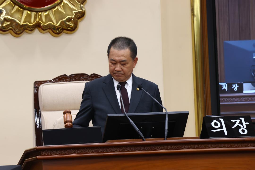 '제344회 제3차 본회의' 게시글의 사진(93) '2026-04-03 제344회 제3차 본회의 (94) 회의진행 김시성의장.jpg'