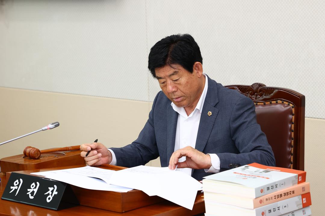 '제329회 제2차 경제산업위원회' 게시글의 사진(4) '2024-06-10 제329회 제2차 경제산업위원회 (4).jpg'