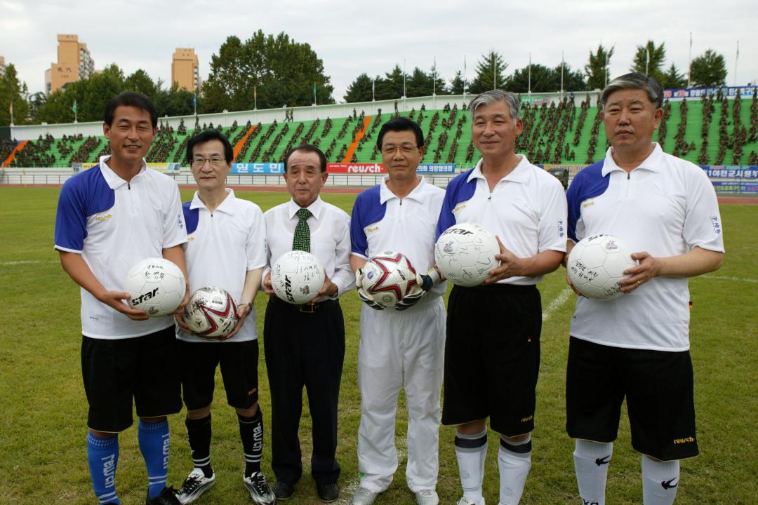 '제10회 강원도 민관군 친선축구대회' 게시글의 사진(18) '2008-09-05 제10회 강원도 민관군 친선축구대회 (18).jpg'