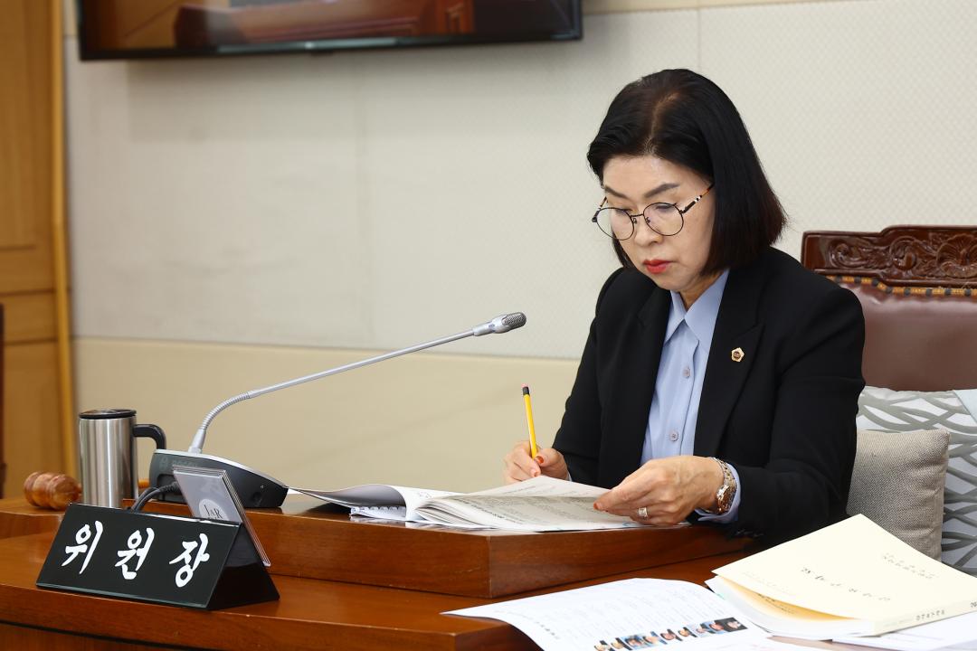 '2025년도 농림수산위원회 행정사무감사(산림환경국)' 게시글의 사진(6) '2025-11-07 2025년도 농림수산위원회 행정사무감사(산림환경국) (6).jpg'
