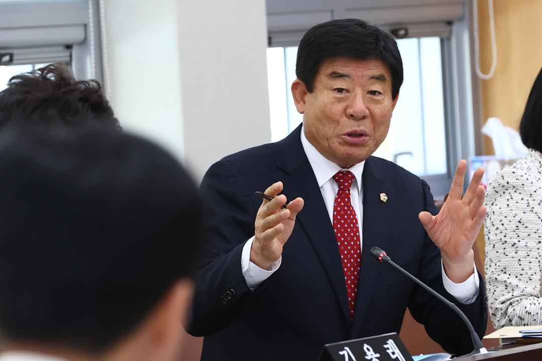 '2025년도 안전건설위원회 행정사무감사(소방본부)' 게시글의 사진(21) '2025-11-06 2025년도 안전건설위원회 행정사무감사(소방본부) (21).jpg'