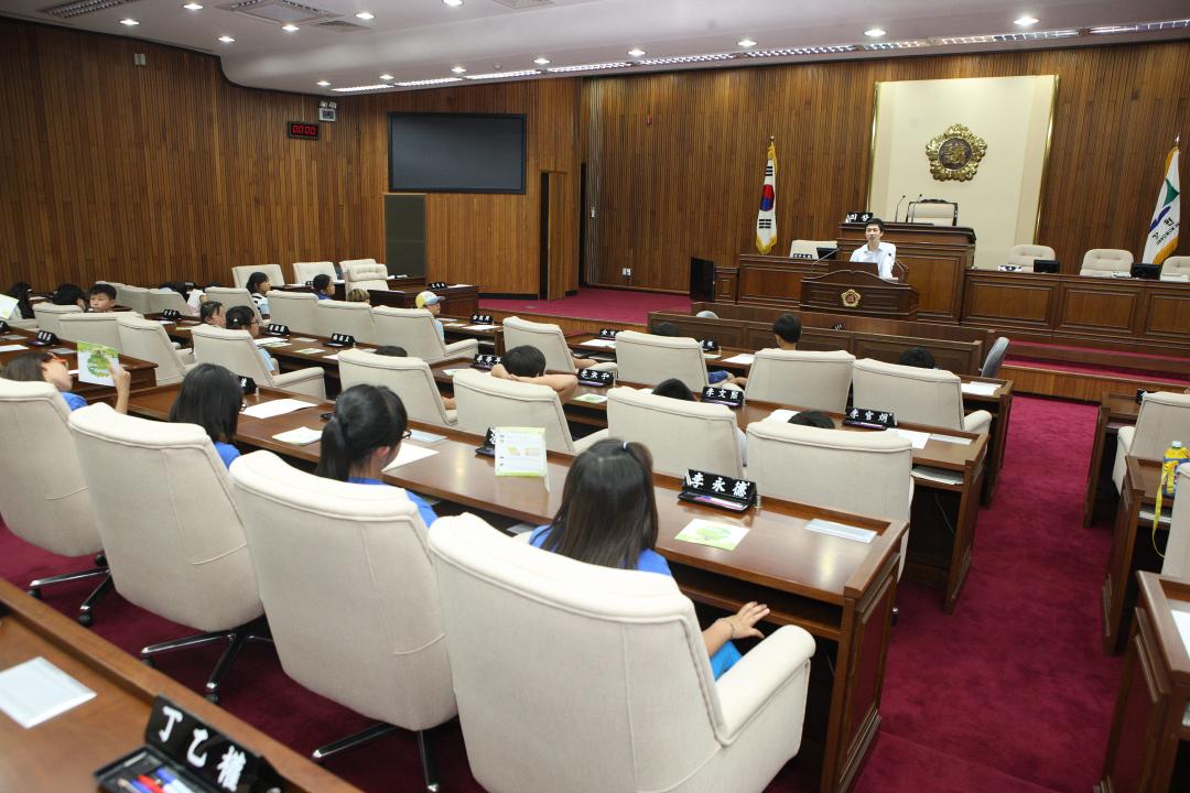 '인제 서화초등학교 어린이 의회 견학' 게시글의 사진(5) '2013-06-24 인제 서화초등학교 어린이 의회 견학 (5).jpg'