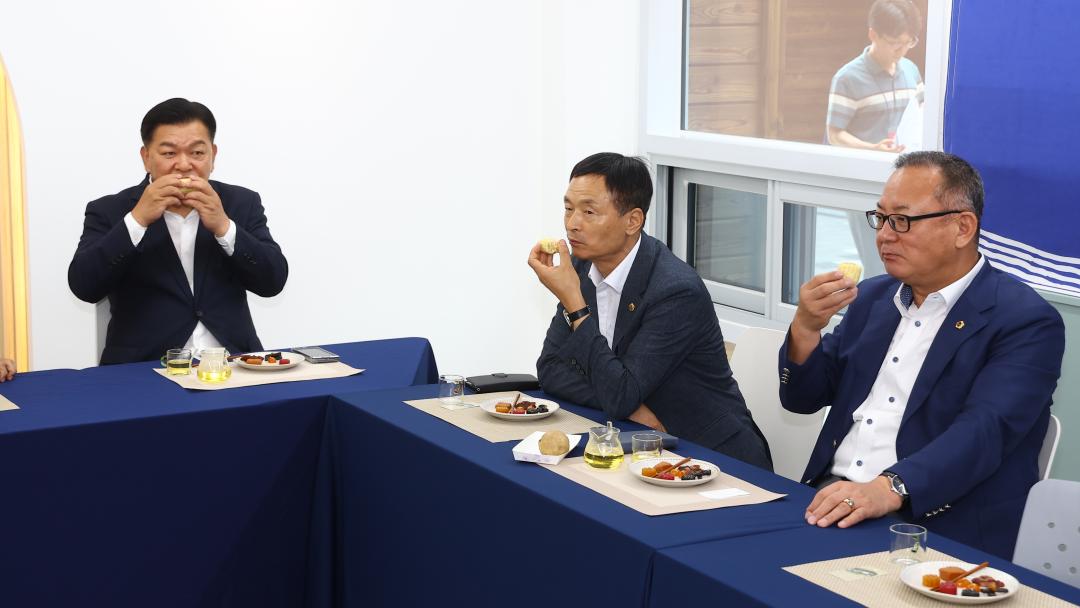 '대한민국시도의회운영위원장협의회 제11대 전반기 제9차 정기회' 게시글의 사진(15) '2025-08-21 대한민국시도의회운영위원장협의회 제11대 전반기 제9차 정기회 (15).jpg'
