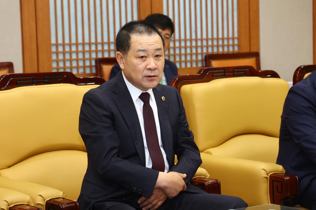 '2025회계연도 결산검사위원 위촉식 및 간담회' 게시글의 사진(33) '2026-04-16 2025회계연도 결산검사위원 위촉식 및 간담회 (35).jpg'