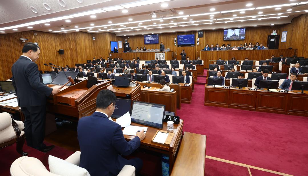 '제341회 제5차 본회의' 게시글의 사진(4) '2025-10-23 제341회 제5차 본회의 (4).jpg'