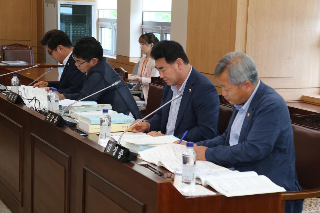 '제274회 제5차 농림수산위원회' 게시글의 사진(5) '2018-07-12 제274회 제5차 농림수산위원회 (5).JPG'