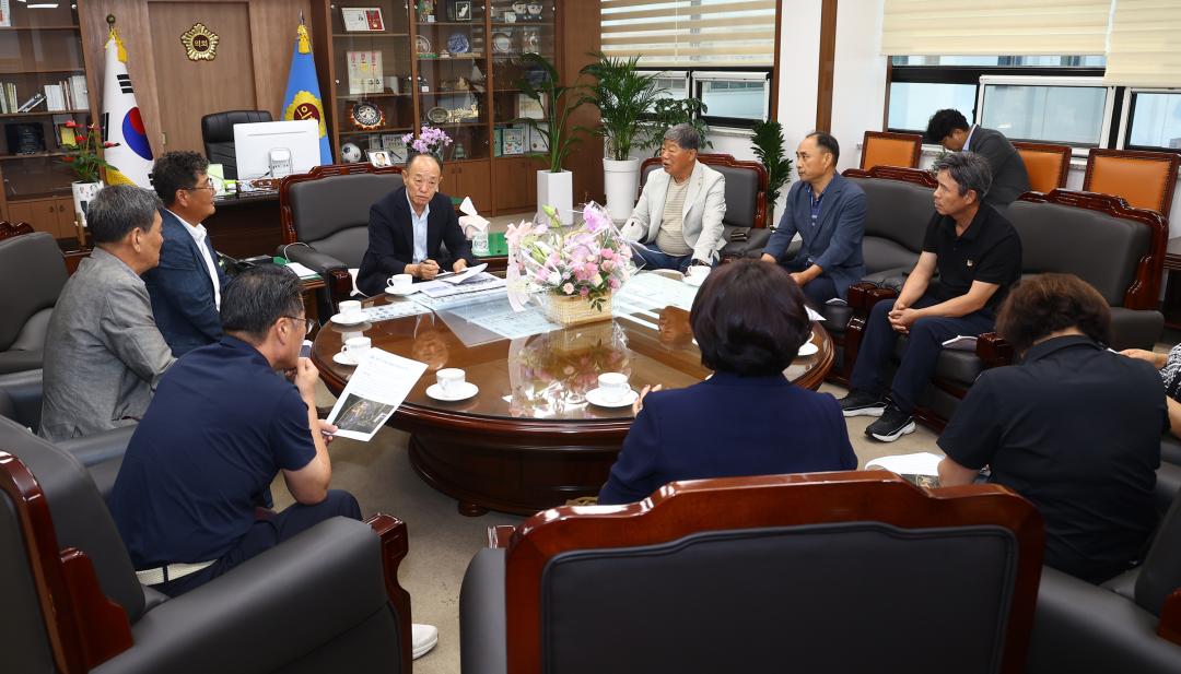'강원특별자치도의회 방문(원주 문막 번영회)' 게시글의 사진(1) '2026-08-24 강원특별자치도의회방문(원주 문막 번영회) (2).jpg'