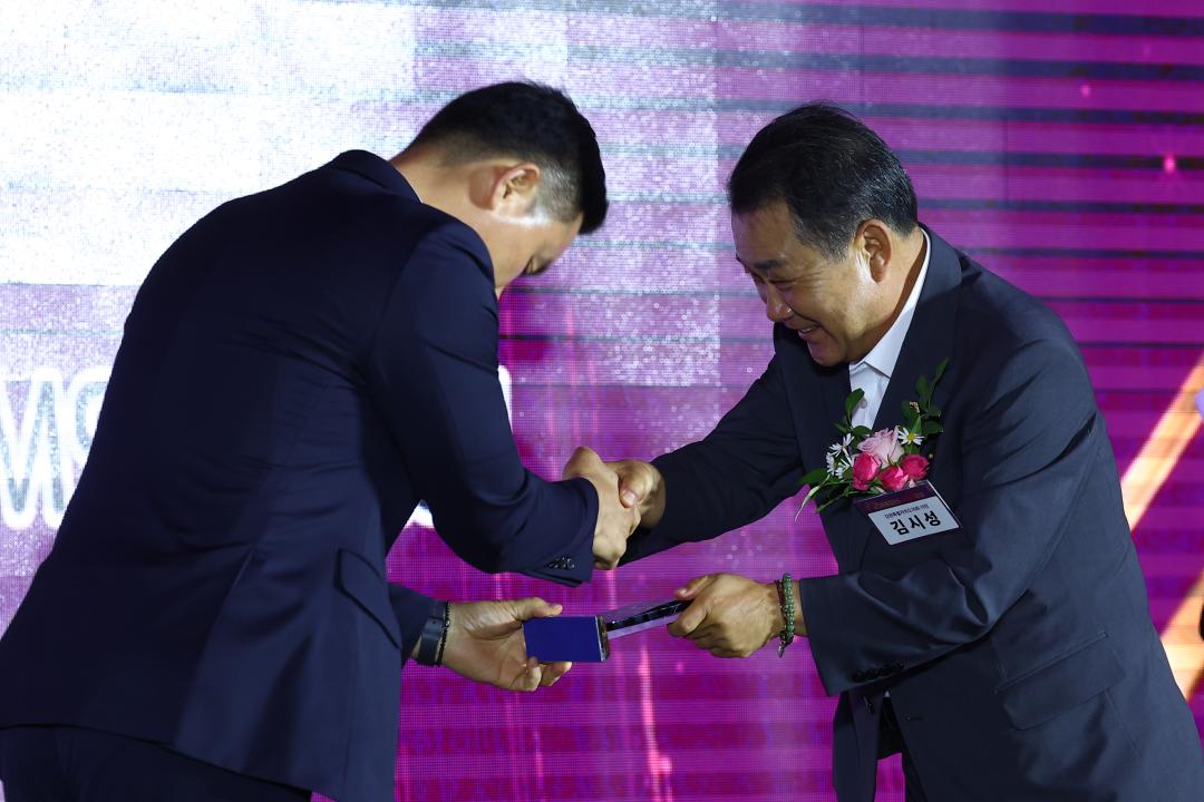 '제7회 강원특별자치도 일자리대상 시상식' 게시글의 사진(23) '2025-06-24 제7회 강원특별자치도 일자리대상 (23).jpg'