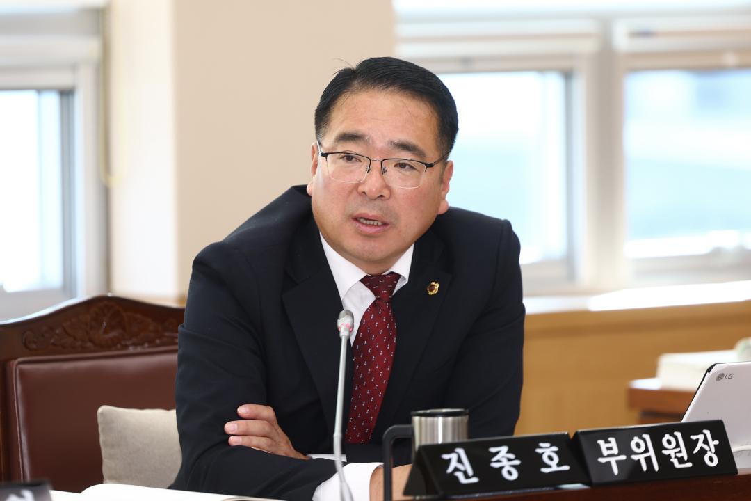 '2025년도 농림수산위원회 행정사무감사(산림환경국)' 게시글의 사진(31) '2025-11-07 2025년도 농림수산위원회 행정사무감사(산림환경국) (31).jpg'