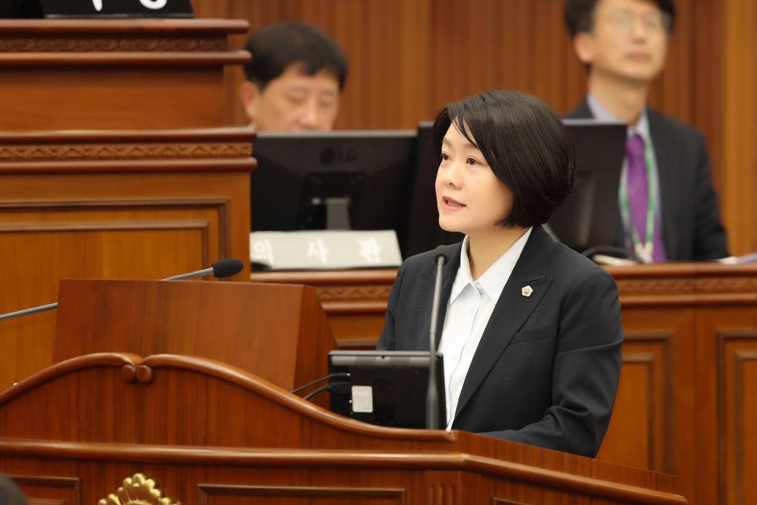 '제335회 제2차 본회의(제1차 도정 및 교육행정에 관한 질문)' 게시글의 사진(97) '2025-03-11 제335회 제2차 본회의(제1차 도정 및 교육행정에 관한 질문) (97) 박윤미 의원.jpg'
