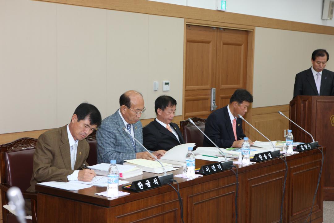 '206회 농림수산위원회 행정사무감사' 게시글의 사진(6) '2010-11-17 206회 농림수산위원회 행정사무감사 (6).jpg'