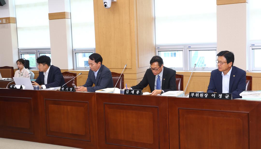 '제347회 제5차 기획안전소방위원회' 게시글의 사진(10) '2026-07-14 제347회 제5차 기획안전소방위원회 (10).jpg'