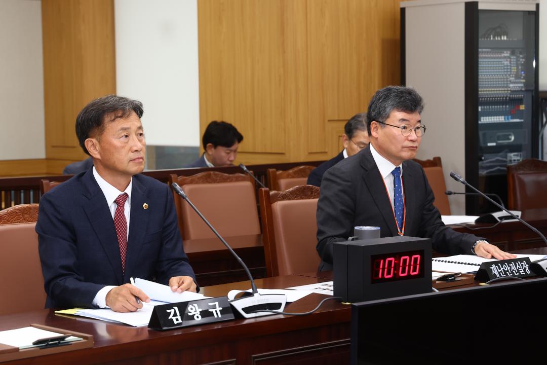 '제342회 제5차 안전건설위원회' 게시글의 사진(5) '2025-11-25 제342회 제5차 안전건설위원회 (5).jpg'