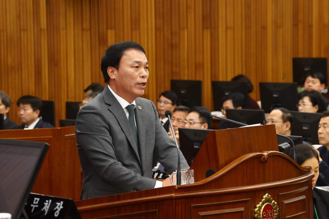 '제335회 제2차 본회의(제1차 도정 및 교육행정에 관한 질문)' 게시글의 사진(67) '2025-03-11 제335회 제2차 본회의(제1차 도정 및 교육행정에 관한 질문) (67) 박기영 의원.jpg'