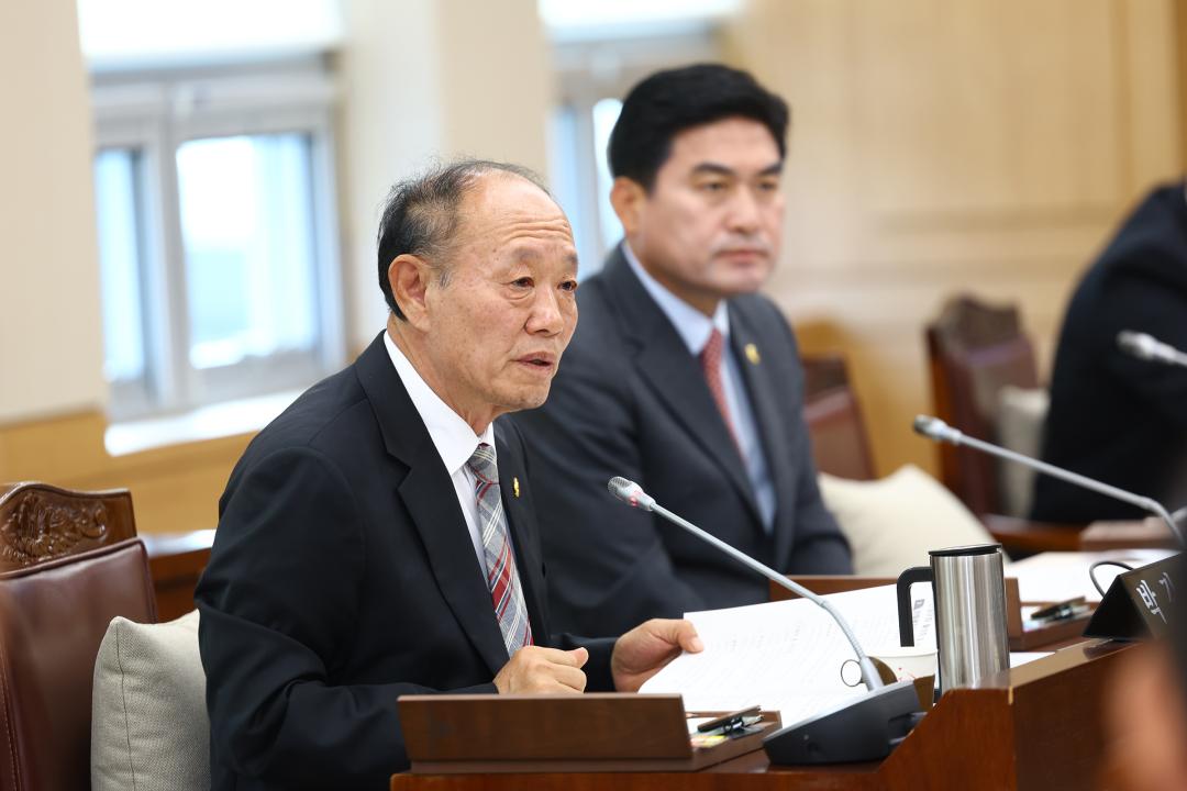 '2025년도 농림수산위원회 행정사무감사(산림환경국)' 게시글의 사진(19) '2025-11-07 2025년도 농림수산위원회 행정사무감사(산림환경국) (19).jpg'