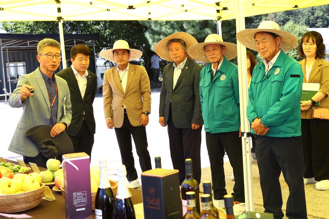 '제340회 농림수산위원회 현지시찰' 게시글의 사진(7) '2025-09-11 제340회 농림수산위원회 현지시찰(농업기술원,해피초원목장) (6).jpg'