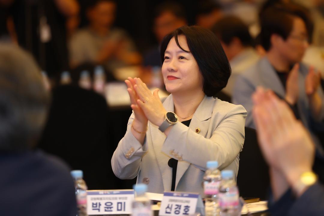 '강원아이로(AI-ro) 론칭데이' 게시글의 사진(7) '2025-09-26 강원아이로(AI-ro) 론칭데이 (7).jpg'