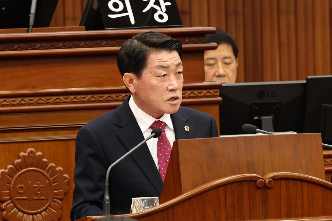 '제335회 제5차 본회의' 게시글의 사진(77) '2025-03-14 제335회 제5차 본회의 (77) 5분자유발언 김용복의원.jpg'