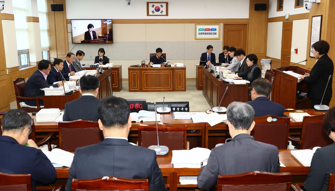 '2024년도 교육위원회 행정사무감사(강원특별자치도교육청)' 게시글의 사진(22) '2024-11-15 2024년도 교육위원회 행정사무감사(강원특별자치도교육청) (22).jpg'