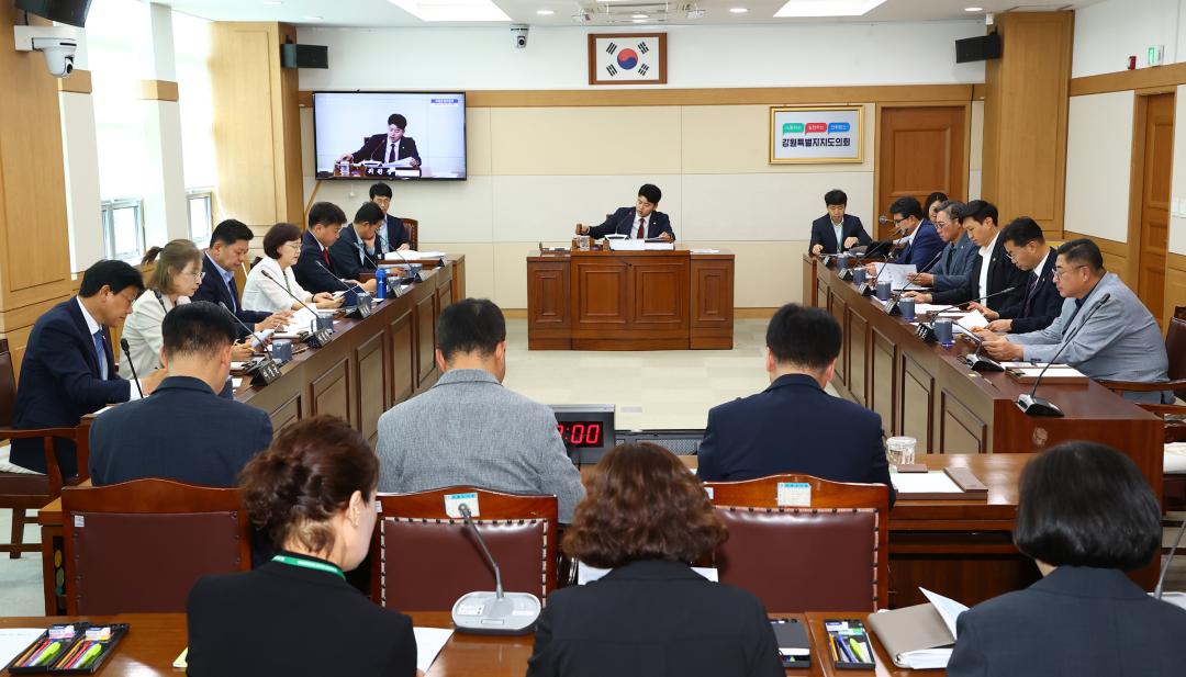 '제347회 제1차 의회운영위원회' 게시글의 사진(17) '2026-07-07 제347회 제1차 의회운영위원회 (17).jpg'