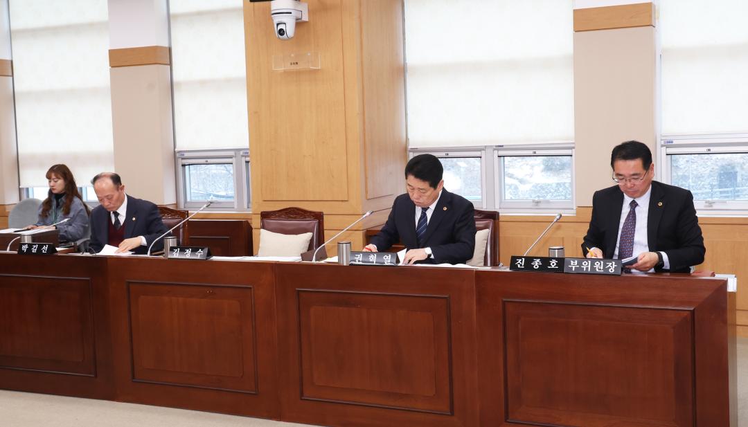 '제334회 제4차 농림수산위원회' 게시글의 사진(6) '2025-02-12 제334회 제4차 농림수산위원회 (4).jpg'