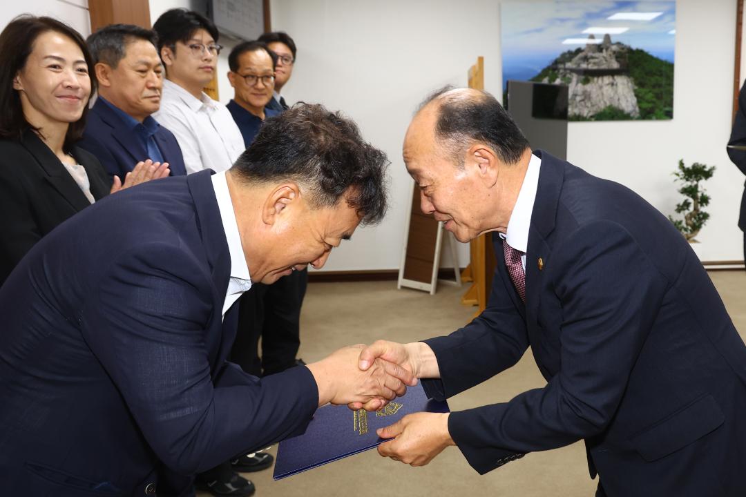 '강원특별자치도의회 의원 행동강령운영 자문위원회 위촉식' 게시글의 사진(3) '2026-07-28 강원특별자치도의회 의원 행동강령운영 자문위원회 위촉식 (4).jpg'