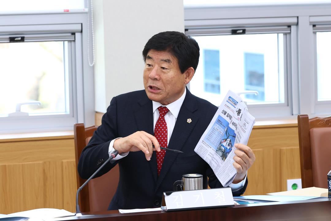 '2025년도 안전건설위원회 행정사무감사(소방본부)' 게시글의 사진(19) '2025-11-06 2025년도 안전건설위원회 행정사무감사(소방본부) (19).jpg'
