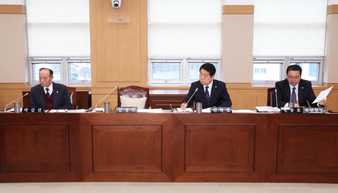 '제334회 제4차 농림수산위원회' 게시글의 사진(5) '2025-02-12 제334회 제4차 농림수산위원회 (3).jpg'