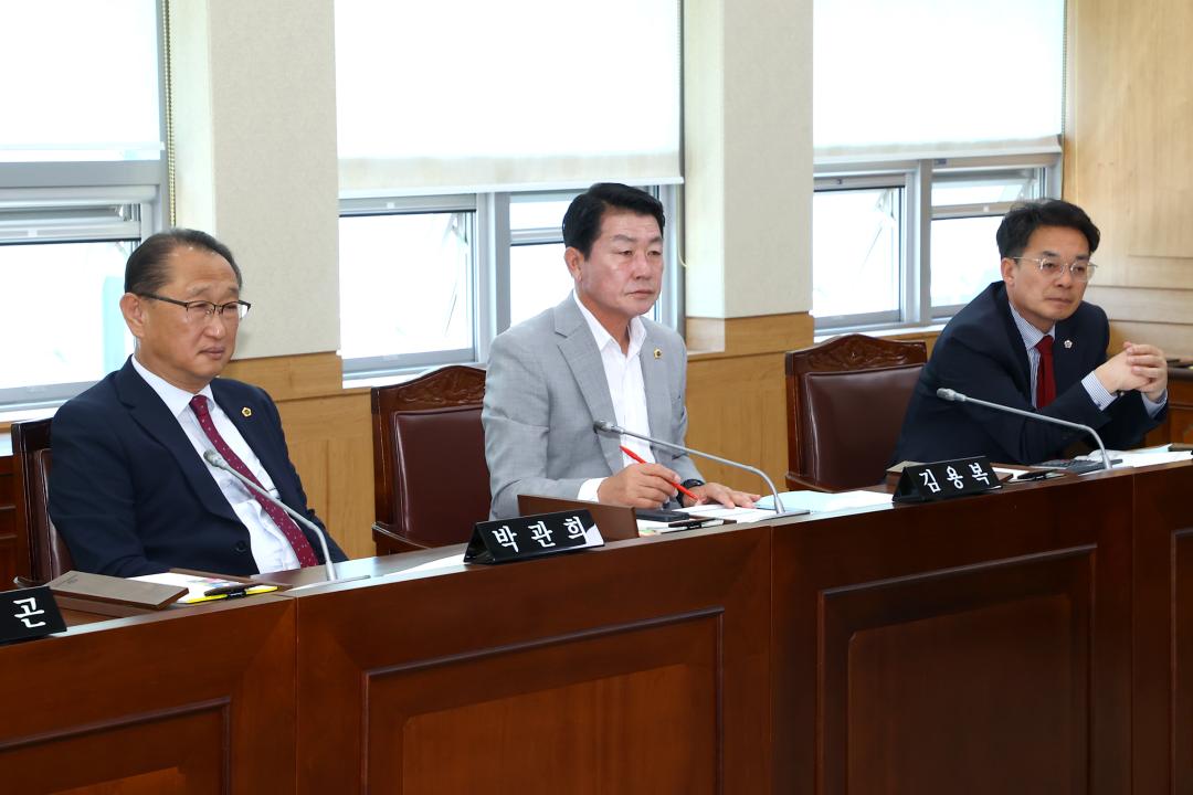 '제345회 제1차 경제산업위원회' 게시글의 사진(10) '2026-04-27 제345회 제1차 경제산업위원회 (10).jpg'