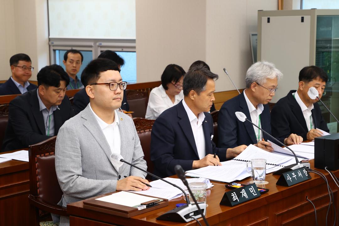 '제331회 제1차 의회운영위원회' 게시글의 사진(36) '2024-09-03 제331회 제1차 의회운영위원회 (38).jpg'
