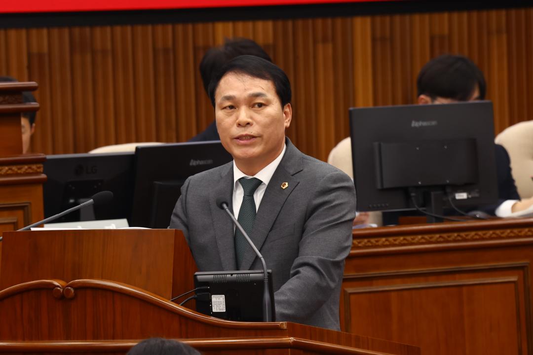 '제335회 제2차 본회의(제1차 도정 및 교육행정에 관한 질문)' 게시글의 사진(60) '2025-03-11 제335회 제2차 본회의(제1차 도정 및 교육행정에 관한 질문) (60) 박기영 의원.jpg'