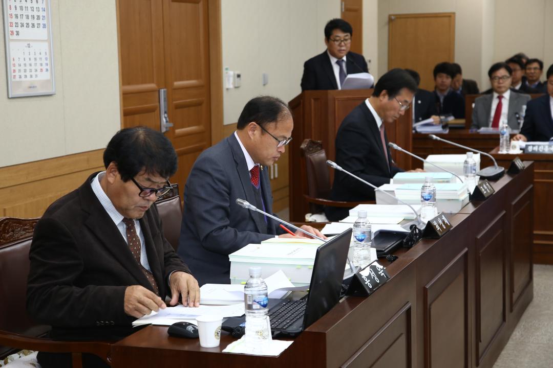 '제251회 제3차 경제건설위원회' 게시글의 사진(5) '2015-11-26 제251회 제3차 경제건설위원회 (5).JPG'