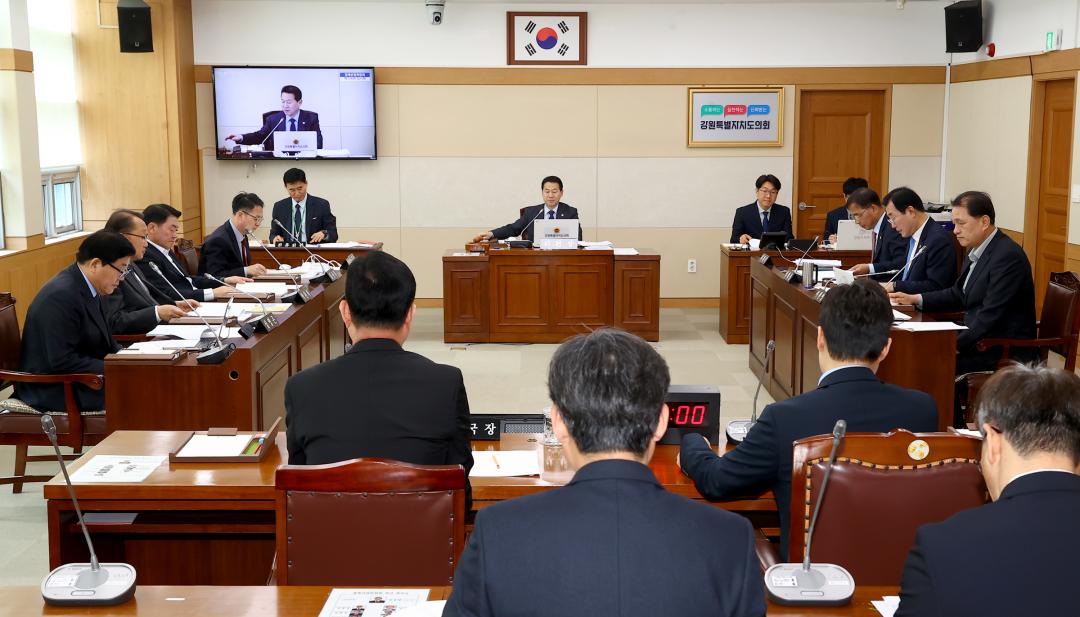 '제336회 제1차 경제산업위원회' 게시글의 사진(3) '2025-04-09 제336회 제1차 경제산업위원회 (2).jpg'