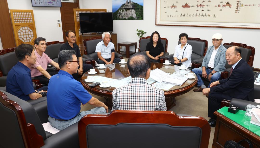 '강원특별자치도의회 방문(지정면 이장협의회장)' 게시글의 사진(7) '2026-08-25 강원특별자치도의회 방문(지정면 이장협의회장) (7).jpg'