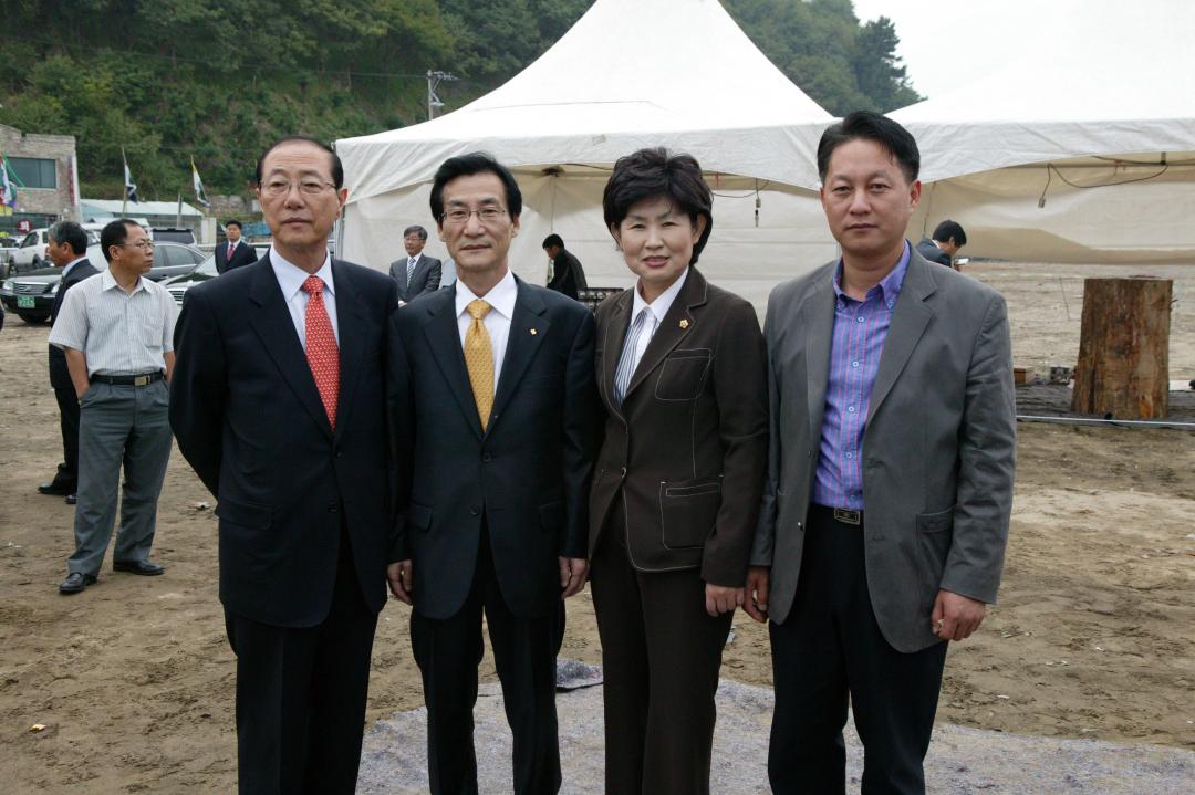 '2008 세계소방방재장비엑스포 및 이사부 역사축전 시찰' 게시글의 사진(38) '2008-10-10 2008 세계소방방재장비엑스포 및 이사부 역사축전 시찰 (38).jpg'