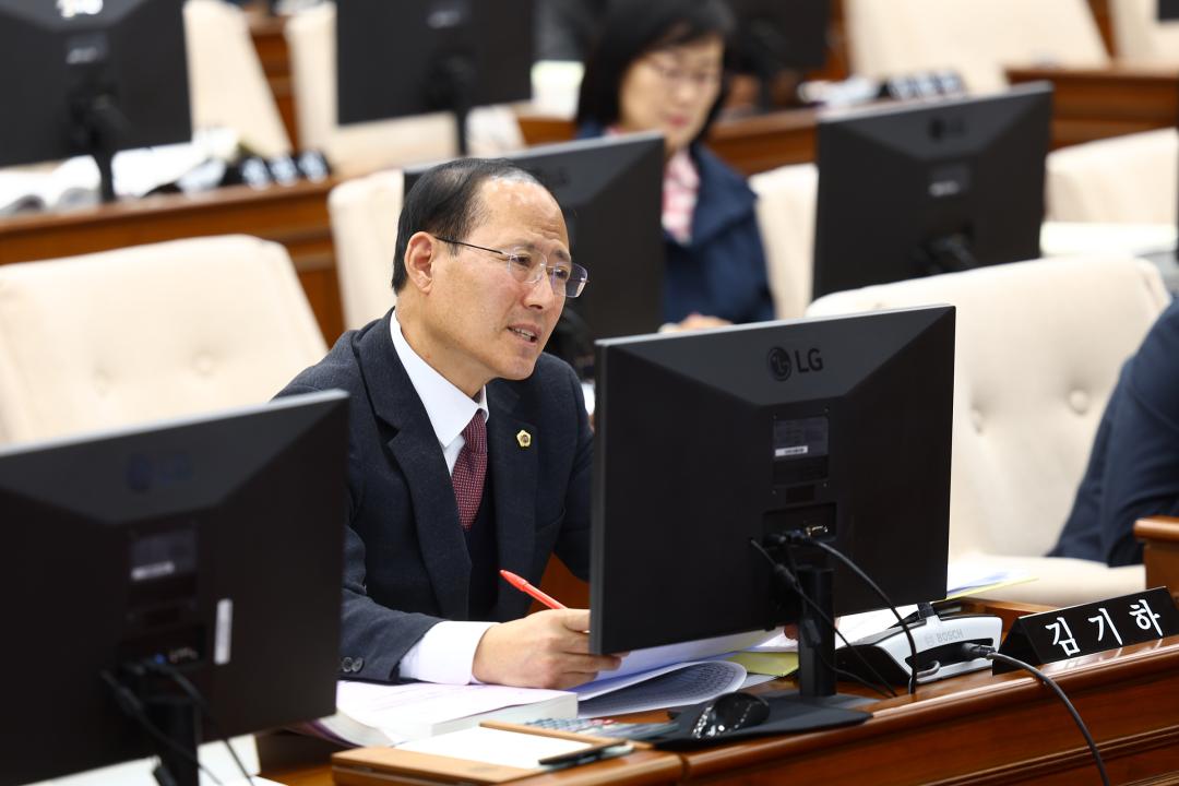 '제344회 제1차 예산결산특별위원회' 게시글의 사진(44) '2026-04-01 제344회 제1차 예산결산특별위원회 (44).jpg'