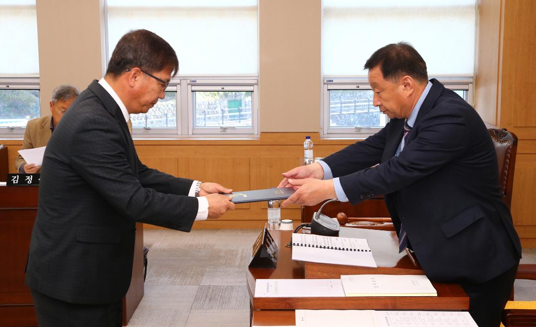 '2019년도 농림수산위원회 행정사무감사(녹색국)' 게시글의 사진(7) '2019-11-14 2019년도 농림수산위원회 행정사무감사(녹색국) (7).jpg'