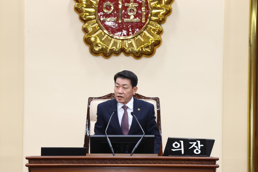 '제335회 제2차 본회의(제1차 도정 및 교육행정에 관한 질문)' 게시글의 사진(4) '2025-03-11 제335회 제2차 본회의(제1차 도정 및 교육행정에 관한 질문) (4).jpg'
