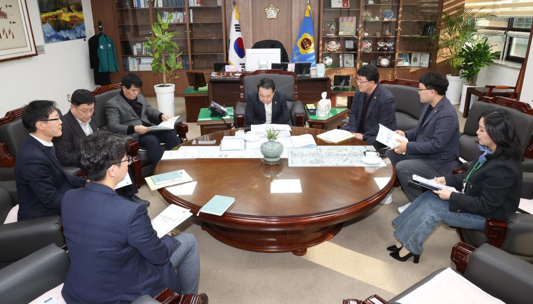 '교육위원회 IB 교육기관 벤치마킹 결과보고회' 게시글의 사진(1) '2025-02-10 교육위원회 간담 (1).jpg'