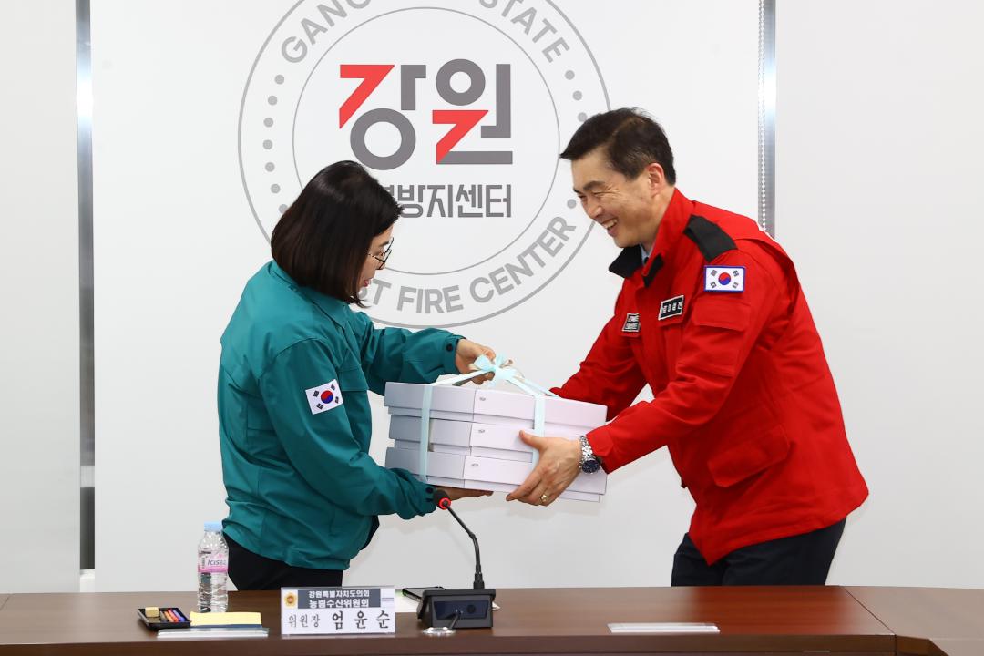 '제335회 농림수산위원회 현지시찰' 게시글의 사진(29) '2025-03-10 제335회 농림수산위원회 현지시찰(강릉 산불방지센터,산림항공관리소 ) (29).jpg'