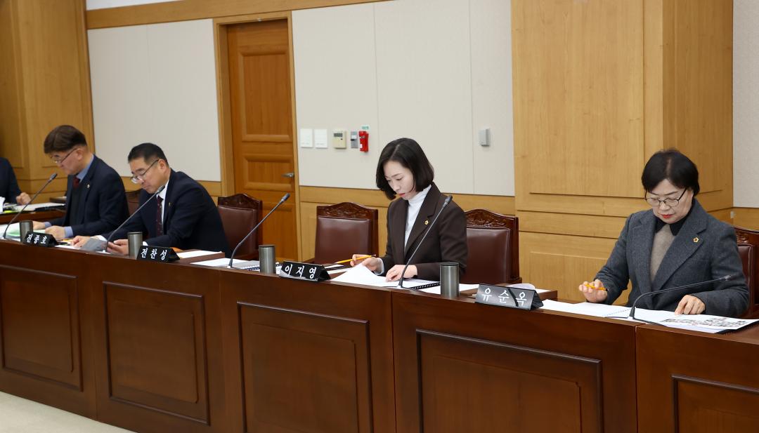 '제343회 제1차 의회운영위원회' 게시글의 사진(5) '2026-02-03 제343회 제1차 의회운영위원회 (5).jpg'