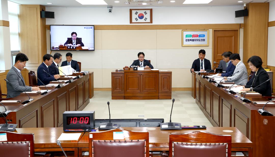 '제341회 전임 최문순 도정의 알펜시아 리조트 졸속 매각 및 레고랜드 부당 지원 의혹에 관한 진상조사 특별위원회' 게시글의 사진(1) '2025-10-22 제341회 전임 최문순 도정의 알펜시아 리조트 졸속 매각 및 레고랜드 부당 지원 의혹에 관한 진상조사 특별위원회 (1).jpg'